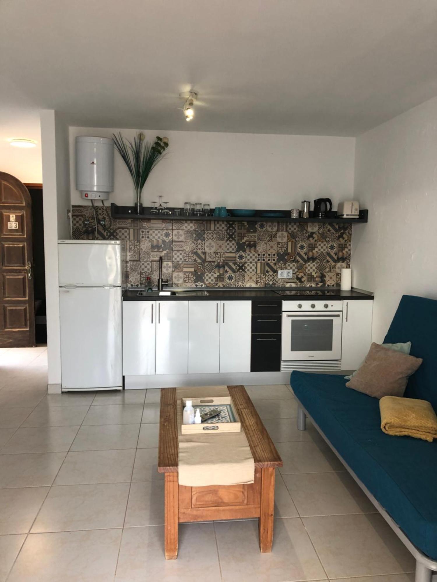 Sunny Terrace Apartment Коста Калма Екстериор снимка